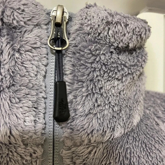 The North Face soft jacket gray color sides packets with front zipper - Picture 7 of 13
